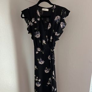 Flattering Azoe wrap maxi dress